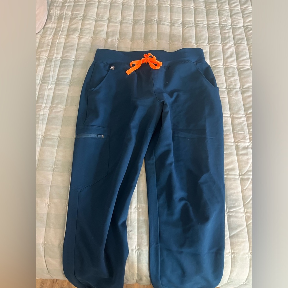 Figs deep reef Zamora joggers